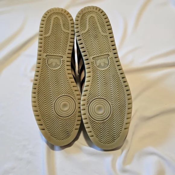 Adidas x ESPN Top Ten Hi Top sneaker in Beige/Black/Red Sz 13 - Picture 9 of 16